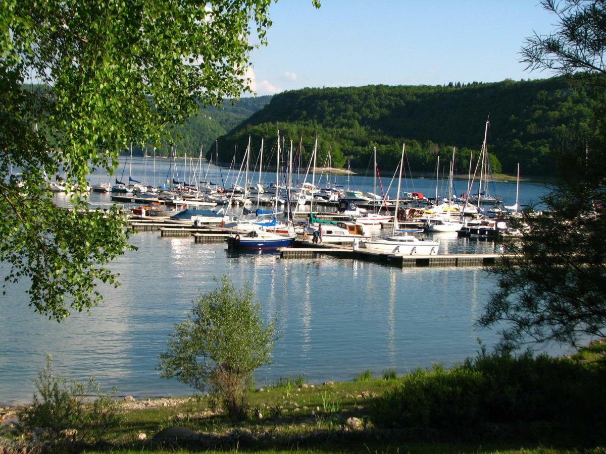 Vvf Jura Lac De Vouglans Maisod Eksteriør billede